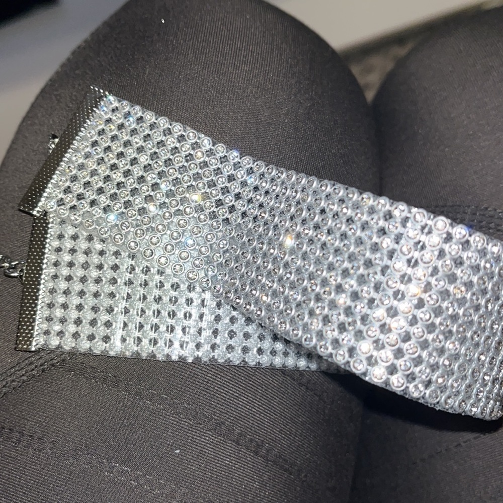 Modern Silver Rhinestone Choker - Picture 8 of 8